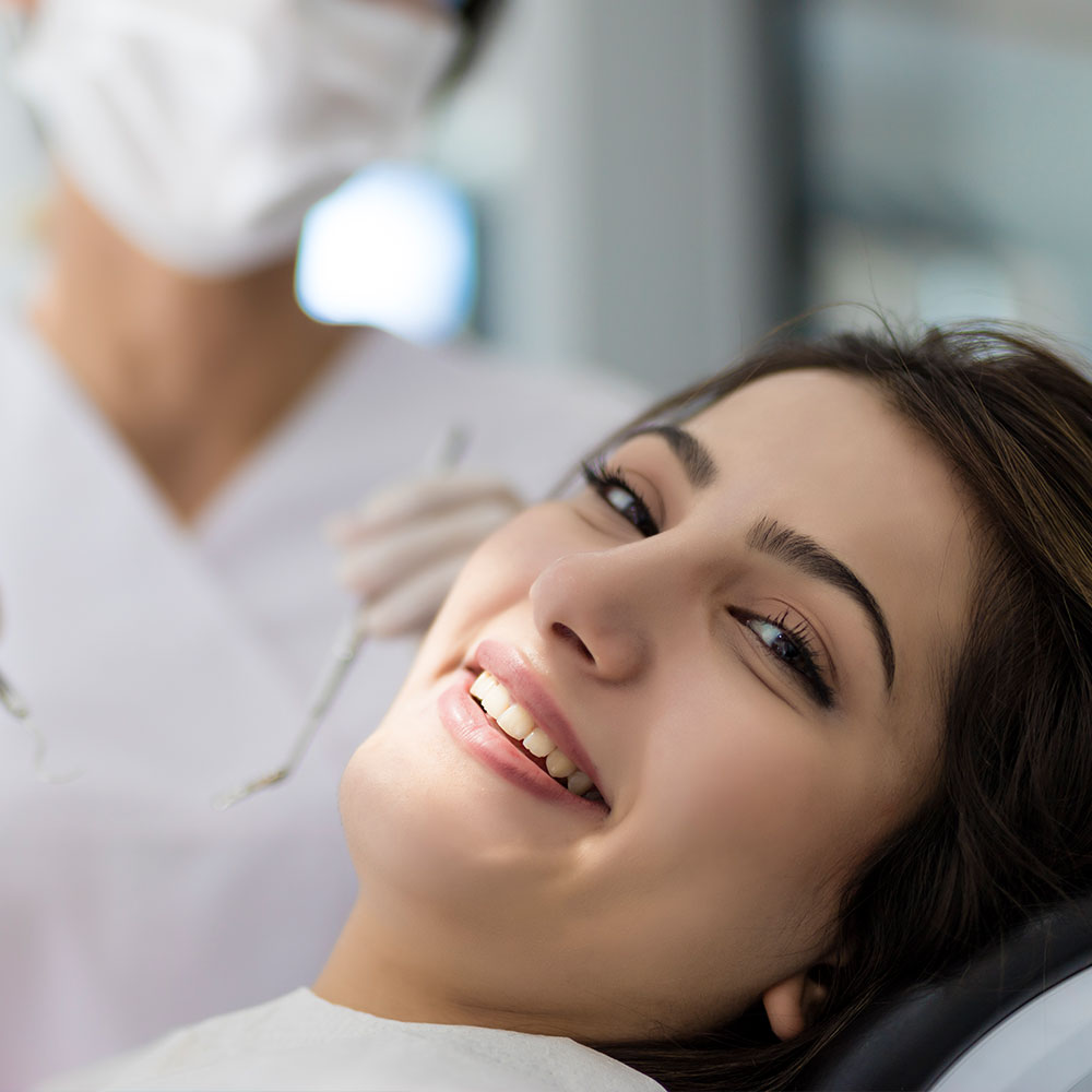 Emergency dental exam near Paramount